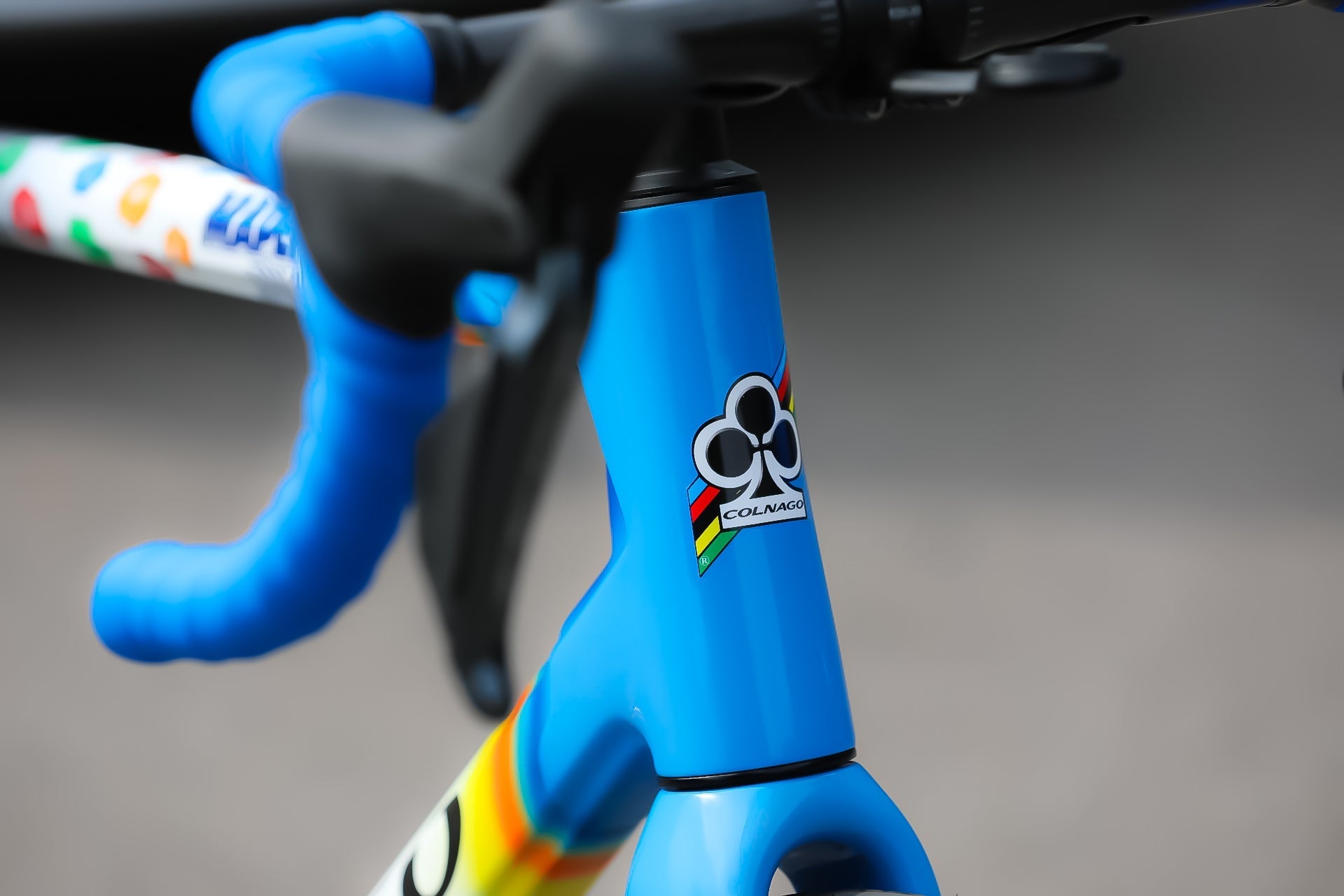 Modern tribute to Mapei–Colnago team bike with Colnago C64 and Shimano Dura-Ace R9270